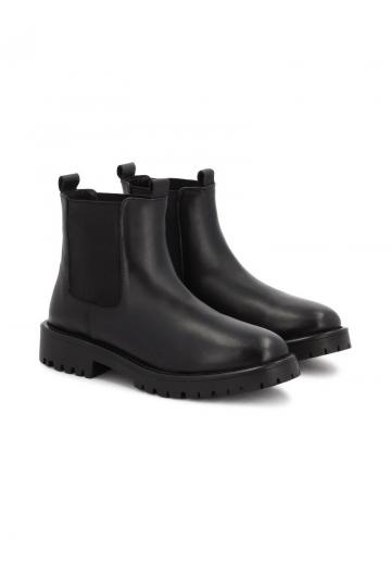 Полусапожки на высоком каблуке