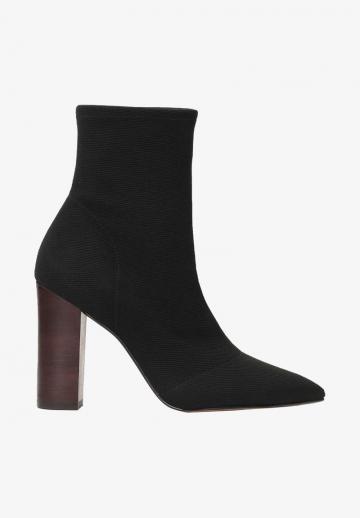 Полусапожки на высоком каблуке