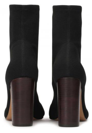 Полусапожки на высоком каблуке