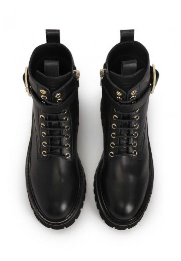 Полусапожки на высоком каблуке