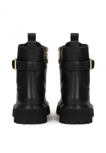 Полусапожки на высоком каблуке