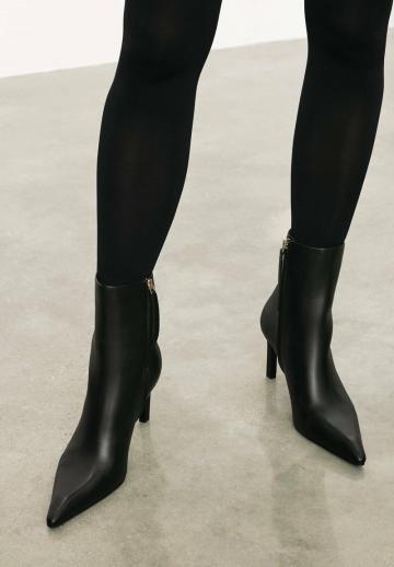 Высокие сапоги