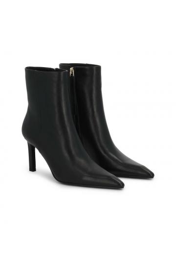 Высокие сапоги