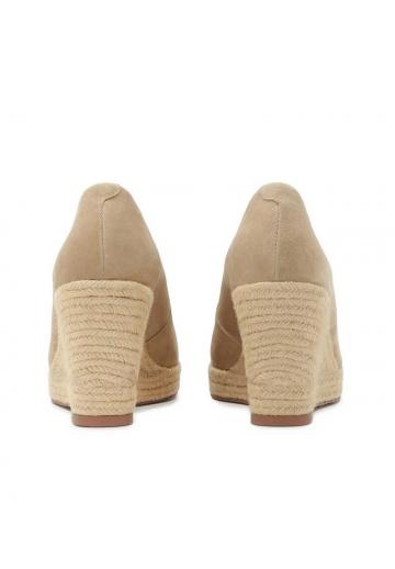 Туфли на танкетке