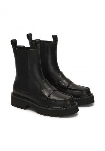 Полусапожки на высоком каблуке