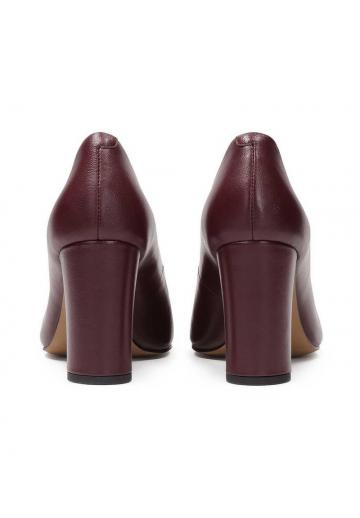 Туфли на высоком каблуке