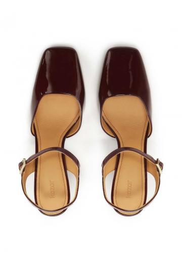 Туфли на высоком каблуке