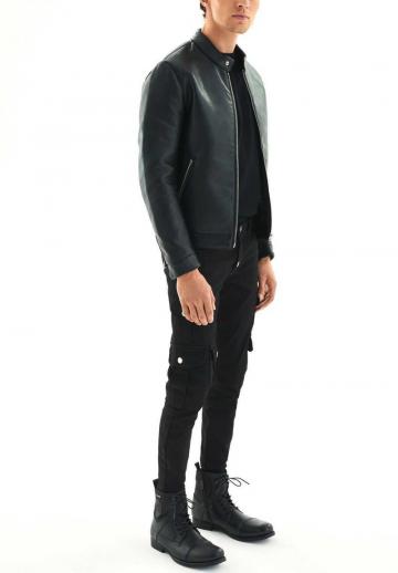 Ботинки на шнуровке