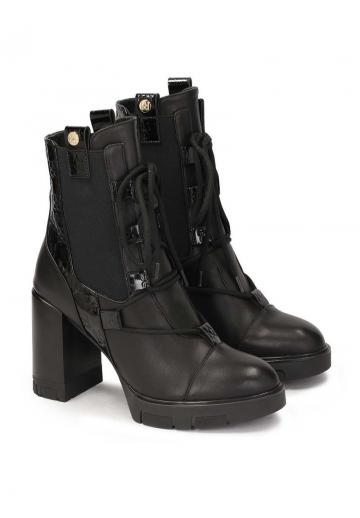 Полусапожки на высоком каблуке