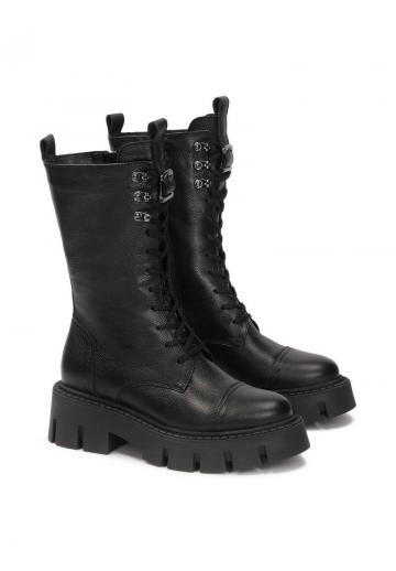 Полусапожки на высоком каблуке