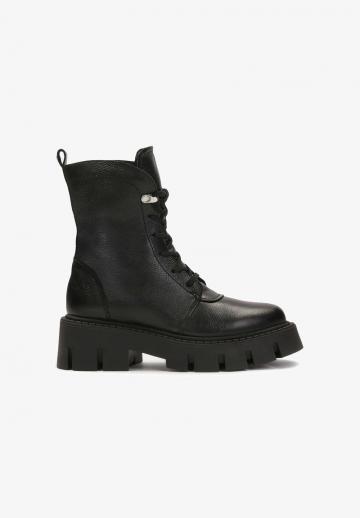 Ботинки на шнуровке