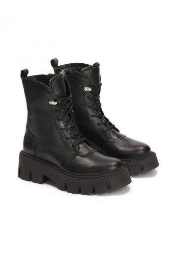 Ботинки на шнуровке