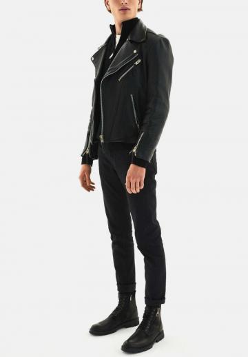 Ботинки на шнуровке