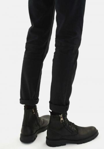 Ботинки на шнуровке