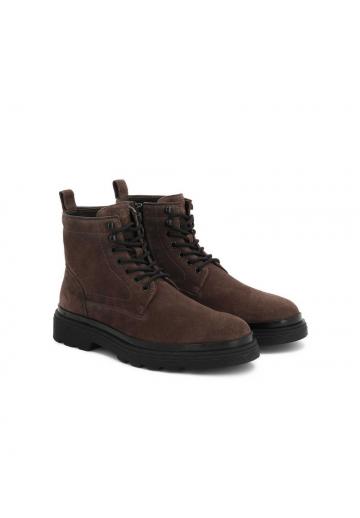 Ботинки на шнуровке