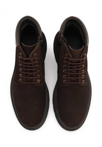 Ботинки на шнуровке