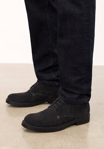 Ботинки на шнуровке