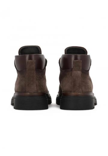 Ботинки на шнуровке