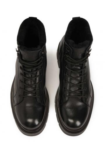 Ботинки на шнуровке