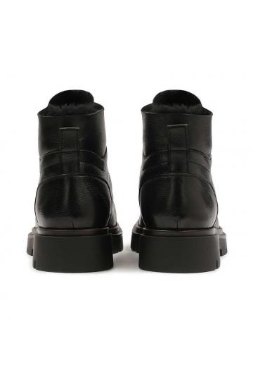 Ботинки на шнуровке