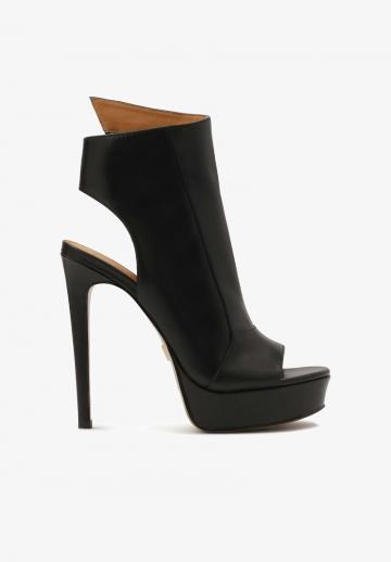 Полусапожки на высоком каблуке