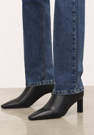 Полусапожки на высоком каблуке