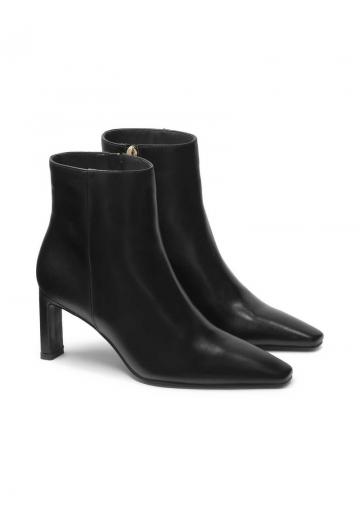 Полусапожки на высоком каблуке