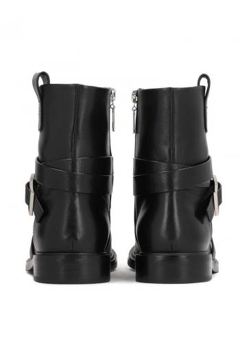 Полусапожки на высоком каблуке