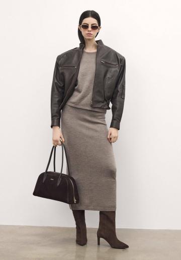 Высокие сапоги