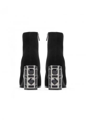 Полусапожки на высоком каблуке