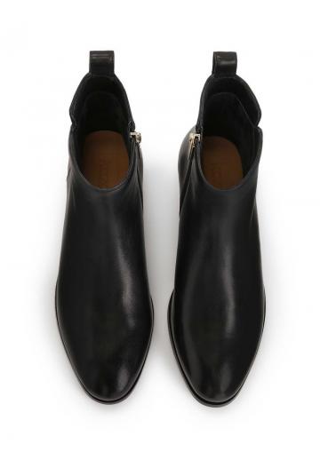 Полусапожки на высоком каблуке