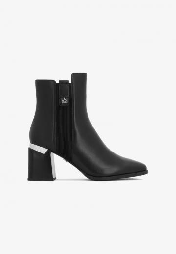 Полусапожки на высоком каблуке