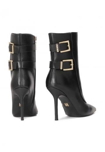 Высокие сапоги