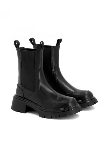 Полусапожки на высоком каблуке