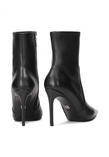 Высокие сапоги