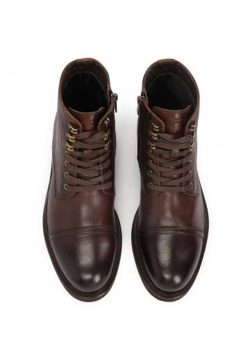 Ботинки на шнуровке