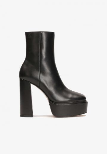 Полусапожки на высоком каблуке