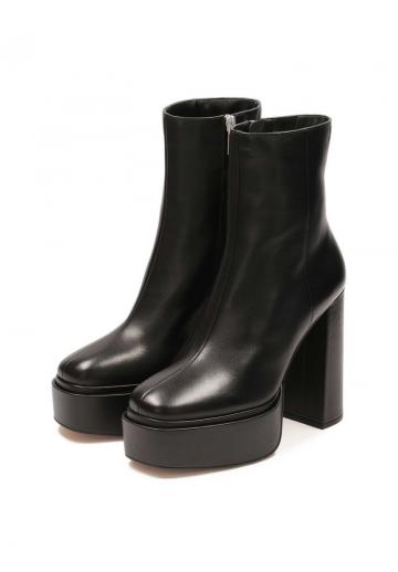 Полусапожки на высоком каблуке