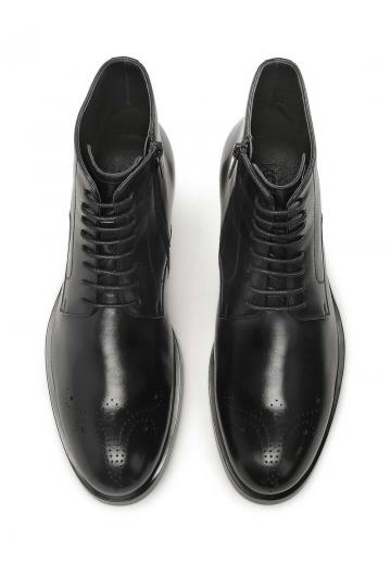 Ботинки на шнуровке