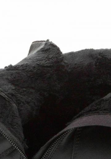 Зимние ботинки