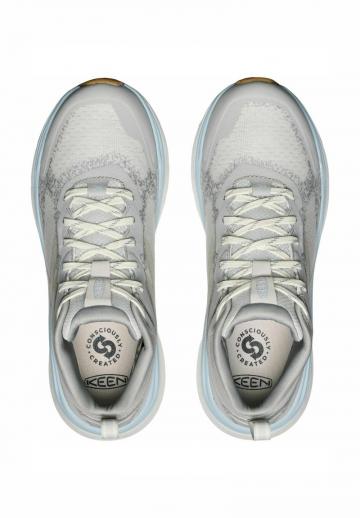 Походные ботинки