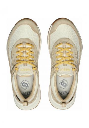 Походные ботинки