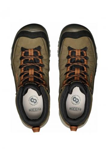 Походные ботинки