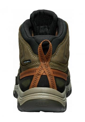 Походные ботинки