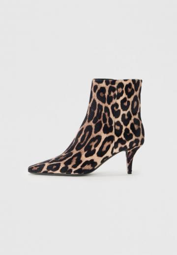 Ботинки челси