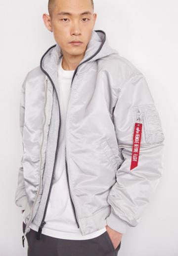 Куртка бомбер