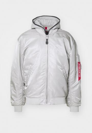 Куртка бомбер