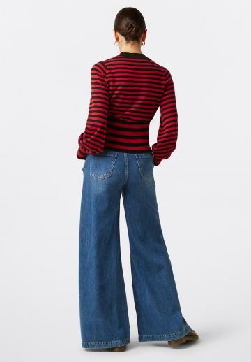 Пуловер в полоску