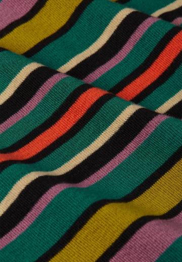 Пуловер в полоску