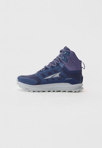 Походная обувь